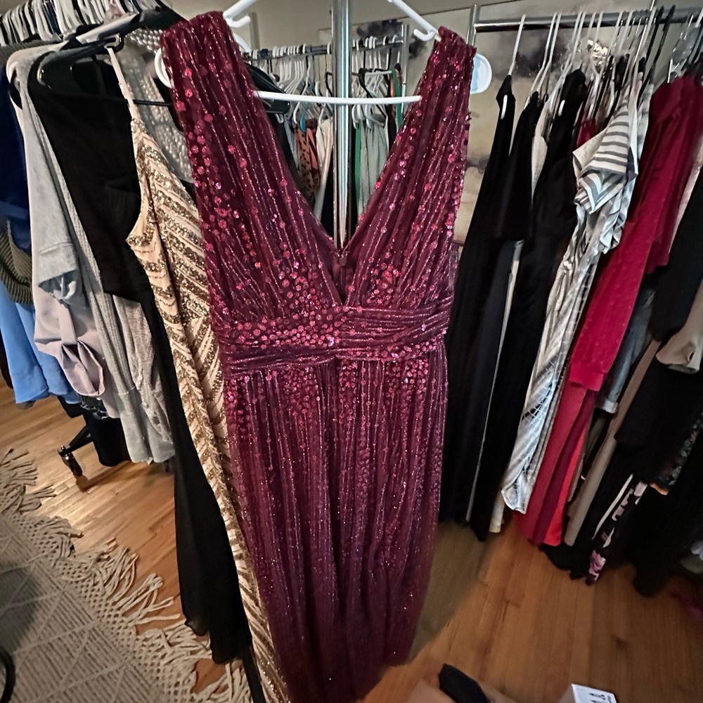 Elegant Burgundy Sequin Dress